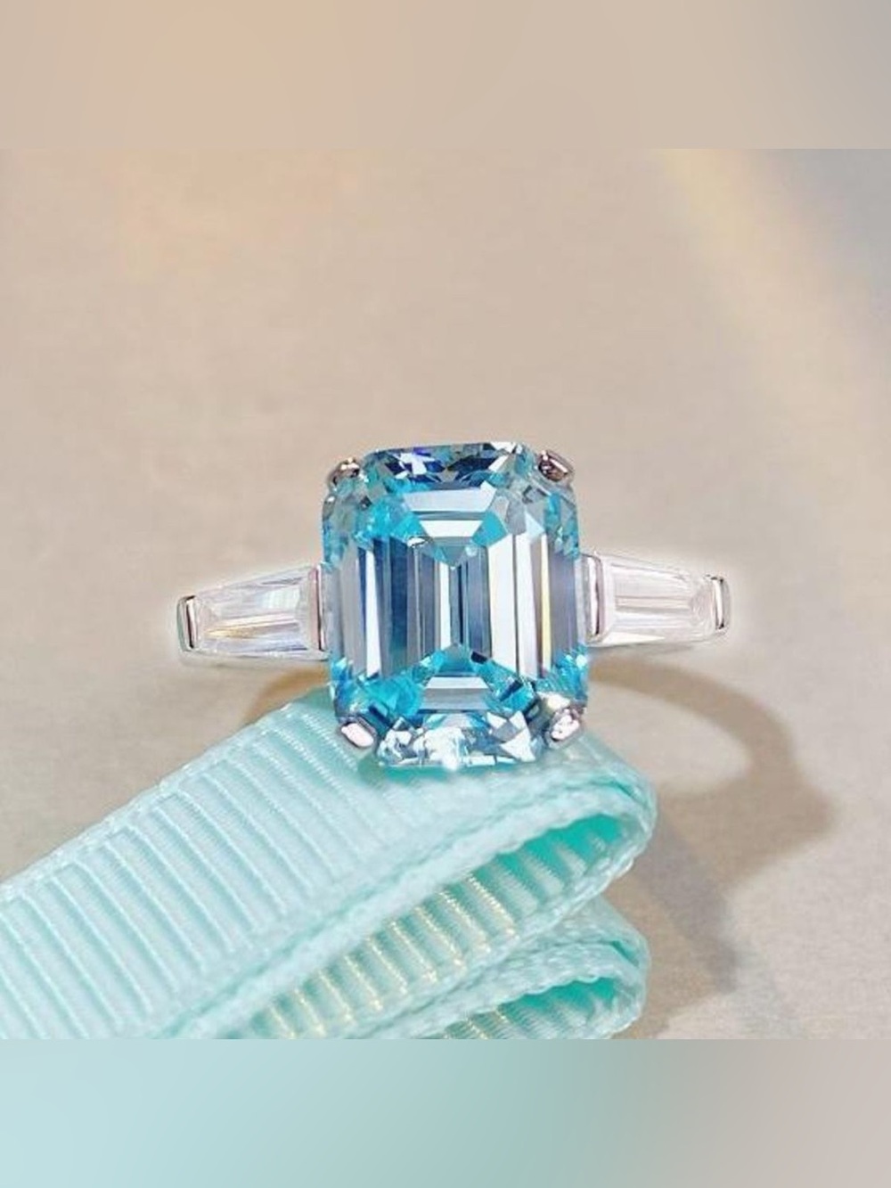 925 Sterling Silver Zircon Geometric Ring